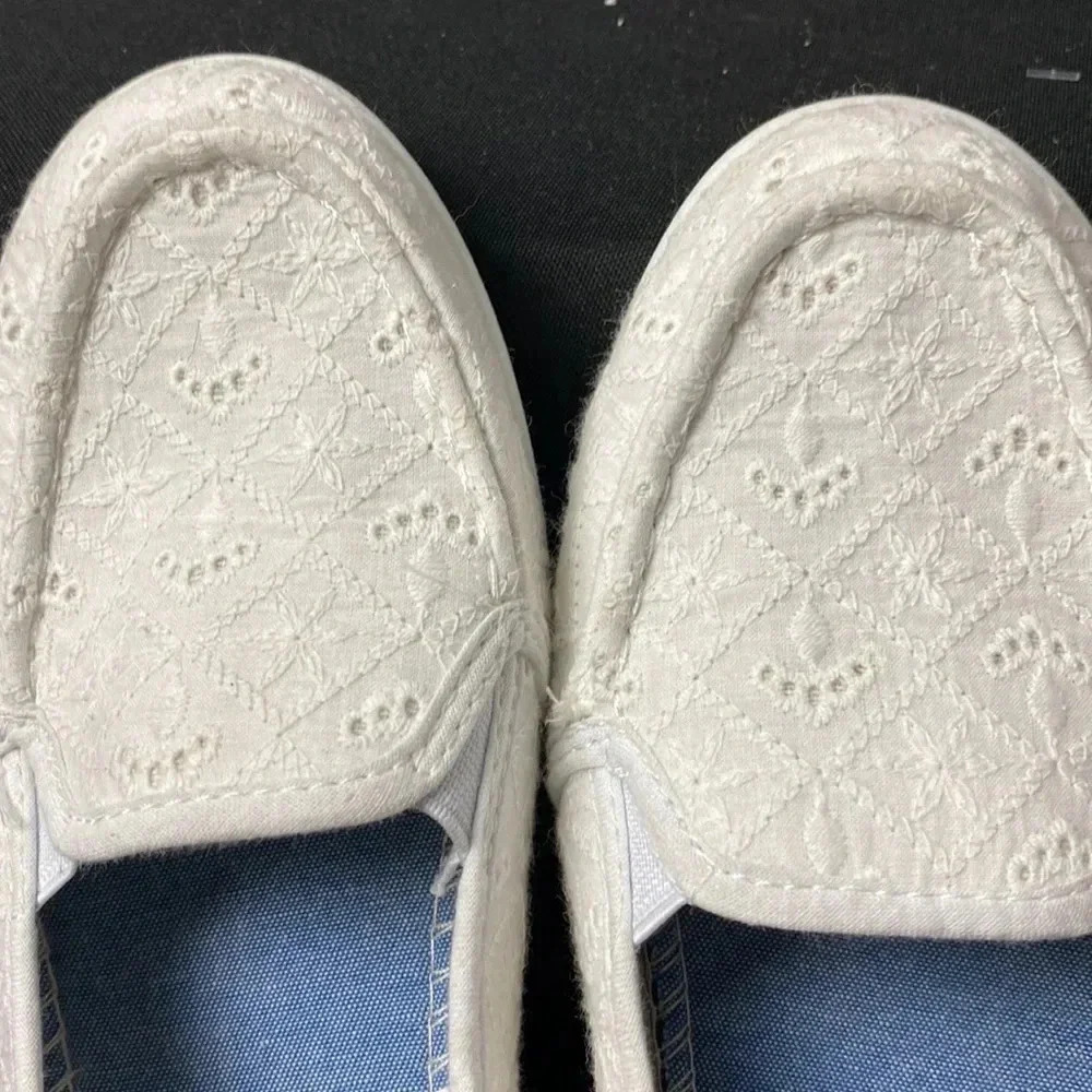 CORAL BAY MOZIE WOMENS SIZE 8 WHITE EYELET SLIP ON LOAFER COMFORT SHOE CLEAN - Picture 14 of 14